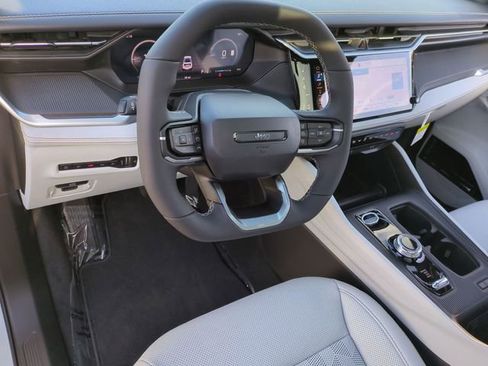 New 2026 Jeep Cherokee Overland image 10