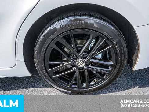 Used 2025 Toyota Camry SE image 17