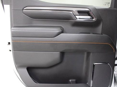 Used 2024 GMC Sierra 1500 AT4 w/ Technology Package image 22