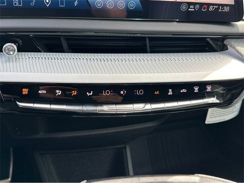 New 2025 Cadillac Optiq Luxury 1 image 20