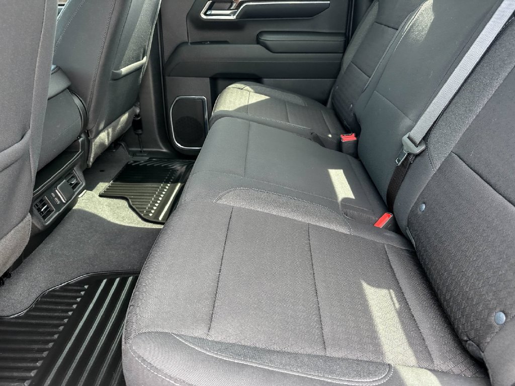Used 2024 Chevrolet Silverado 1500 LT AWD/4WD image 18
