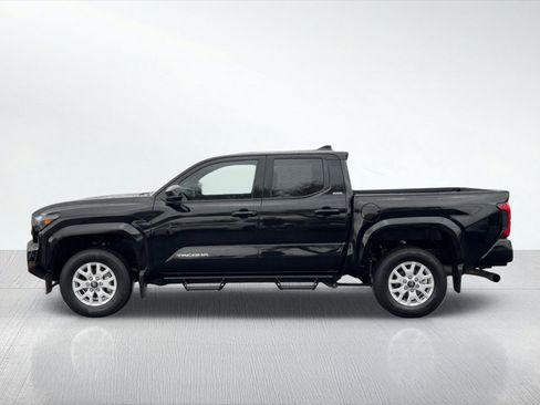 Certified 2025 Toyota Tacoma SR5 image 3