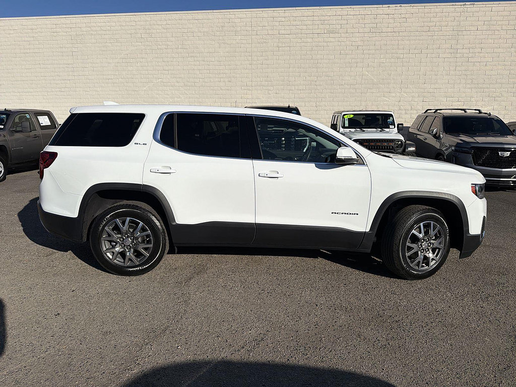 Used 2023 GMC Acadia SLE FWD image 4
