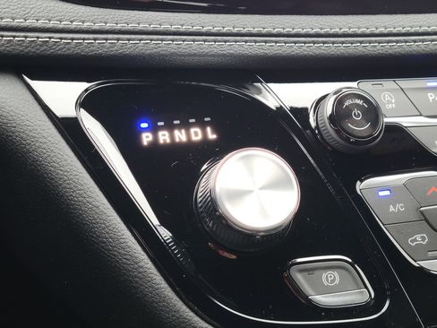 New 2026 Chrysler Pacifica Select image 21