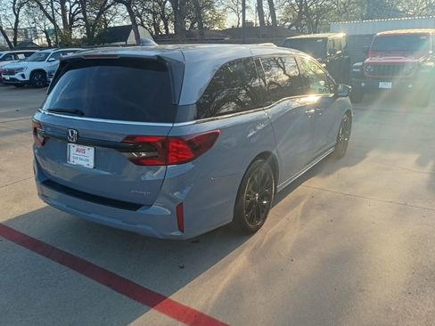 Used 2025 Honda Odyssey Sport-L image 10