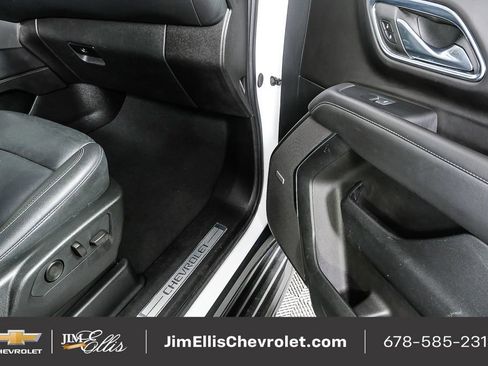Used 2024 Chevrolet Suburban LT image 25