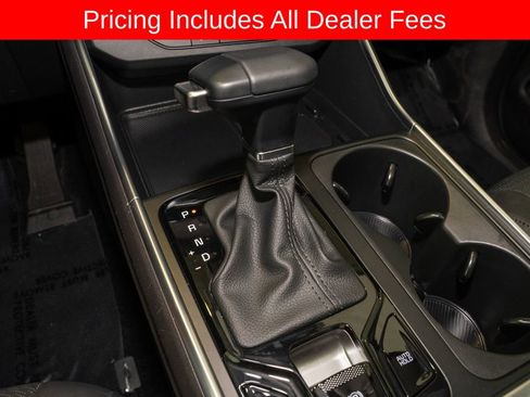 Used 2025 Kia Carnival SX Prestige FWD image 20