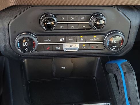 Used 2023 Ford Bronco Outer Banks image 35