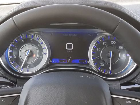 Used 2023 Chrysler 300 Touring w/ Sport Appearance Package RWD image 31