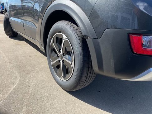 New 2026 Kia Niro LX image 17