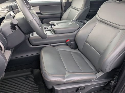 Used 2025 Ford Expedition Active image 16