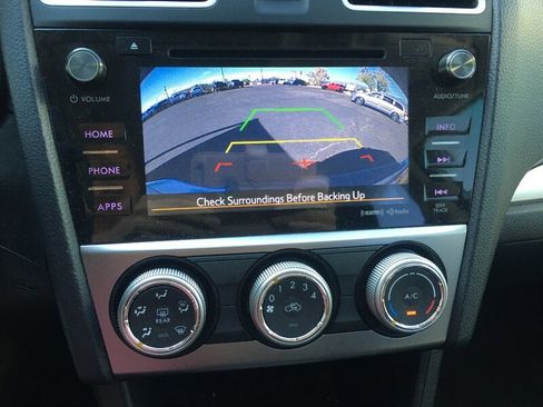 Used 2016 Subaru Crosstrek 2.0i Premium image 9