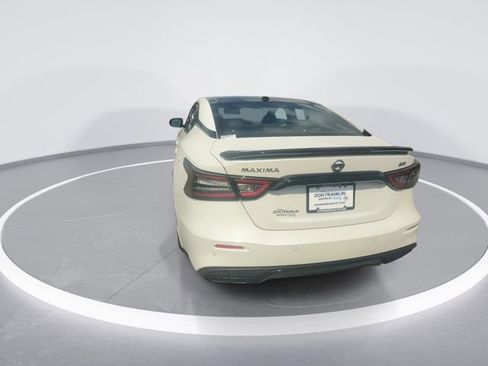 Used 2022 Nissan Maxima SR w/ Sport Mat Group FWD image 7