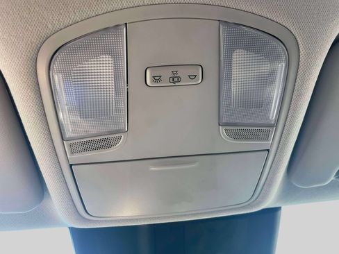 Used 2022 Hyundai Kona SE AWD/4WD image 31