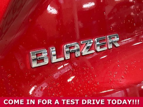 Used 2024 Chevrolet Blazer LT w/ Convenience Package image 32
