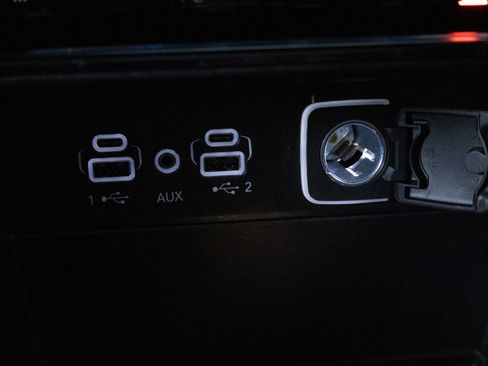 Used 2023 Jeep Grand Cherokee Overland AWD/4WD image 23