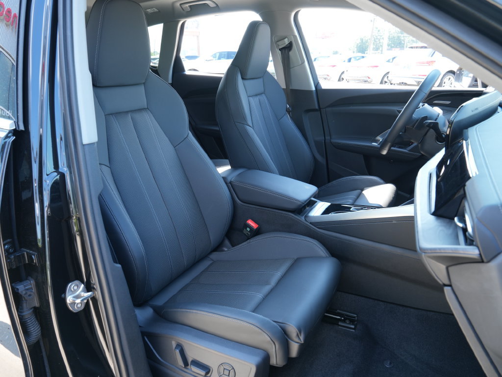 Used 2025 Audi Q5 Premium Plus w/ Premium Plus AWD/4WD image 15