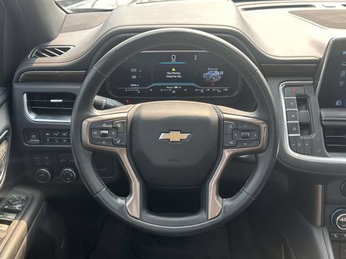 Used 2023 Chevrolet Suburban High Country w/ Premium Package 2 AWD/4WD image 16