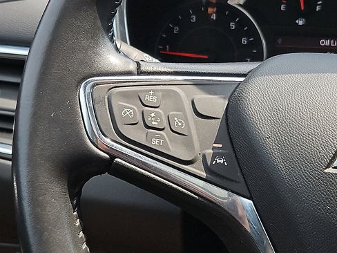 Used 2021 Chevrolet Equinox LT FWD image 22