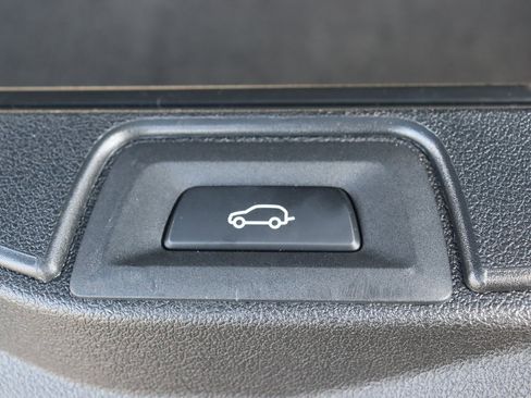 Used 2026 BMW X5 M60i image 10