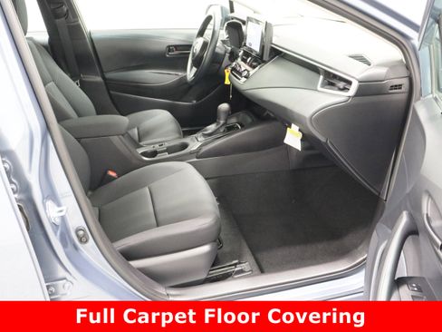 Used 2025 Toyota Corolla LE image 33