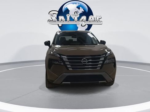 Used 2025 Nissan Rogue SL w/ SL Premium Package image 7