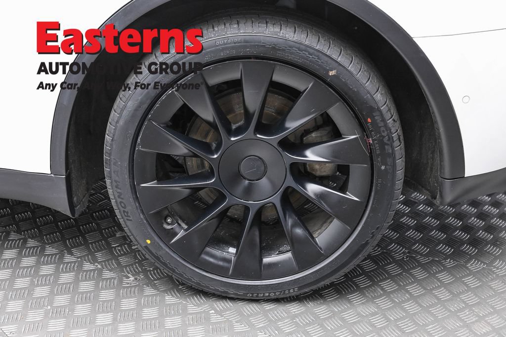 Used 2022 Tesla Model Y Long Range AWD/4WD image 9