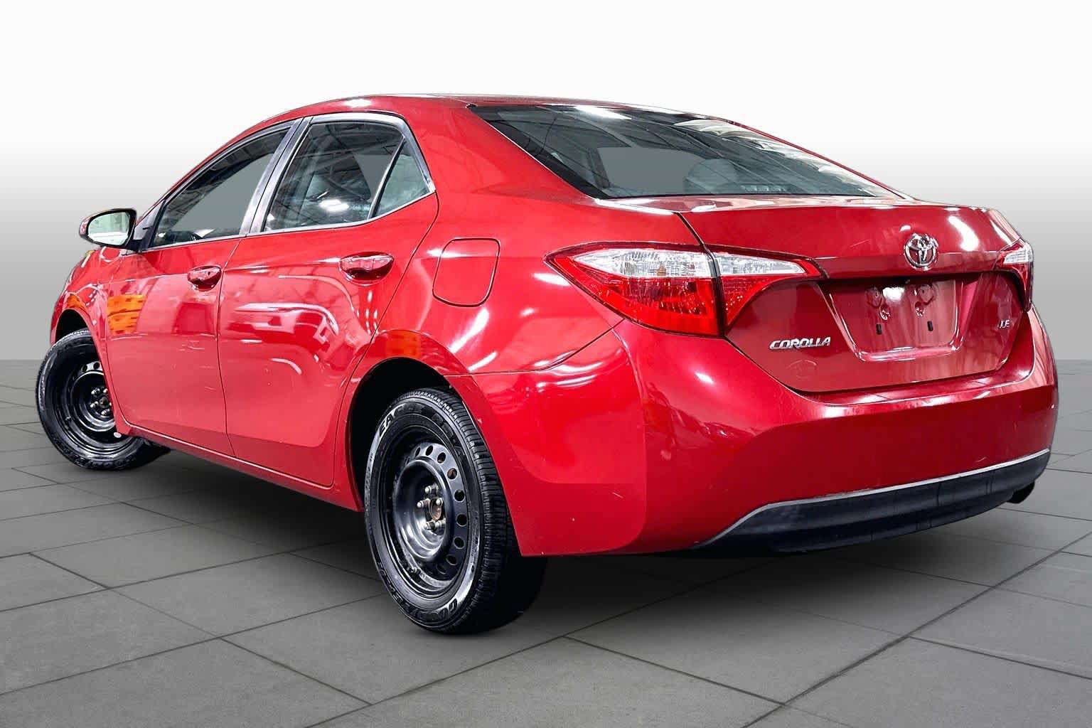 Used 2015 Toyota Corolla LE FWD image 11