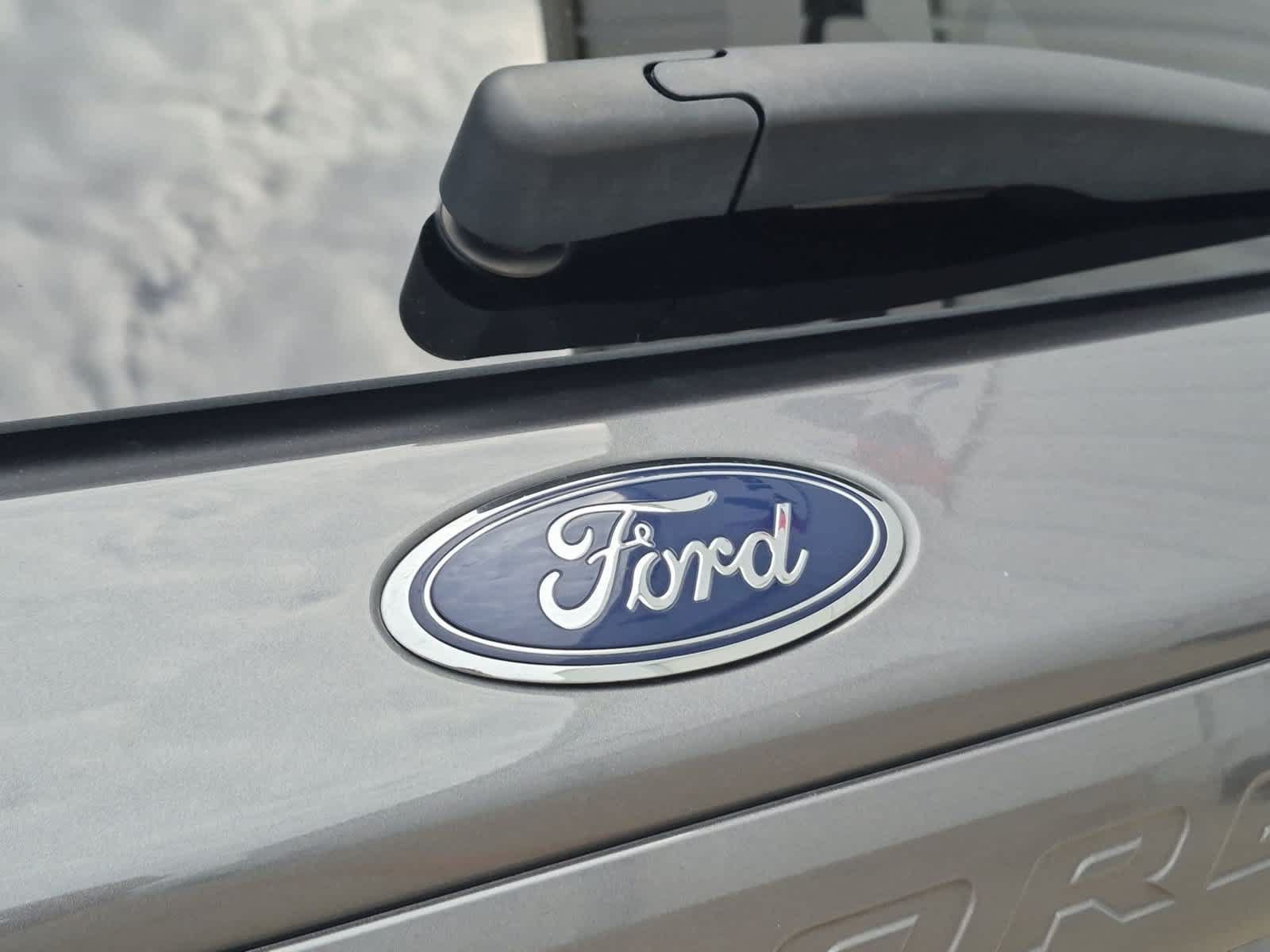 Used 2023 Ford Explorer XLT w/ Equipment Group 202A RWD image 30