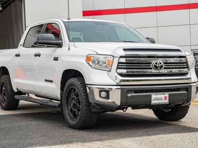 Used 2016 Toyota Tundra SR5 w/ SR5 Upgrade Package