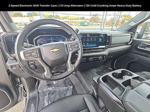 Used 2024 Chevrolet Silverado 2500 LT w/ Convenience Package image 14