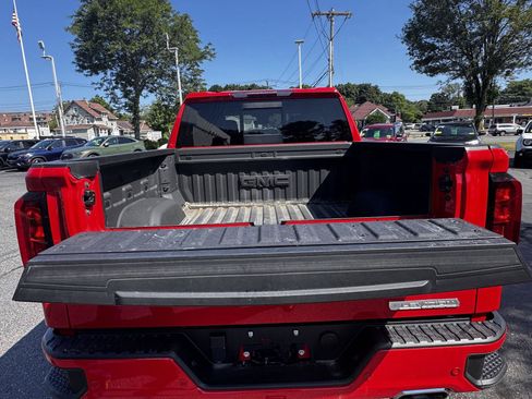 Certified 2024 GMC Sierra 1500 Elevation w/ Elevation Premium Package AWD/4WD image 9