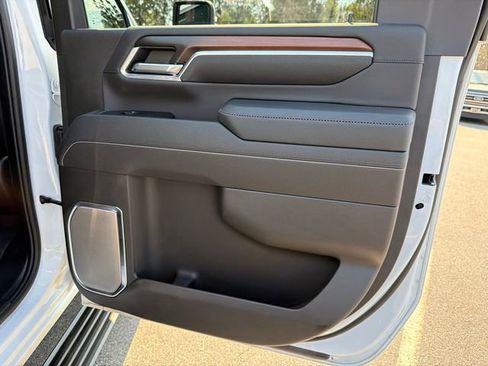 Used 2025 GMC Sierra 2500 Denali w/ Denali Reserve Package image 16