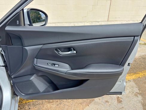Used 2020 Nissan Sentra S FWD image 35