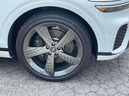 Used 2025 Genesis GV70 3.5T Sport w/ Sport Advanced Package image 11