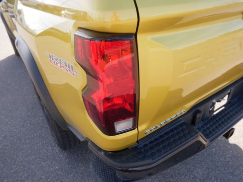 Used 2023 Chevrolet Colorado Trail Boss w/ Technology Package image 18