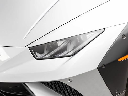 Used 2024 Lamborghini Huracan Sterrato image 50