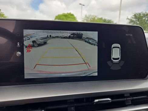 Certified 2023 Kia Telluride S w/ S Sunroof Package AWD/4WD image 29