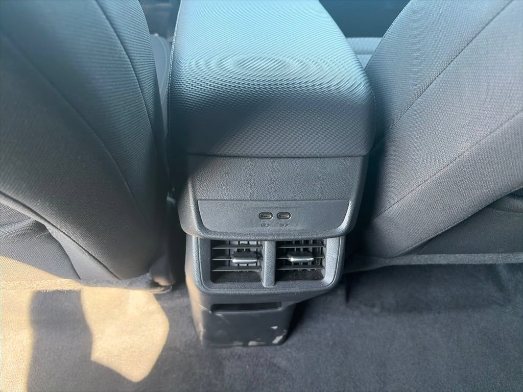 Used 2025 Chevrolet Equinox LT w/ Safety and Technology Package FWD image 13