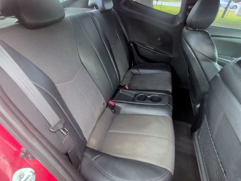 Used 2016 Hyundai Veloster w/ Option Group 02 FWD image 22