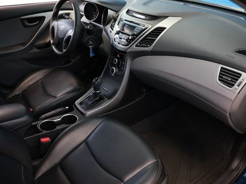 Used 2016 Hyundai Elantra SE FWD image 25