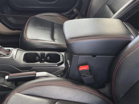 Used 2020 Jeep Gladiator Rubicon image 9