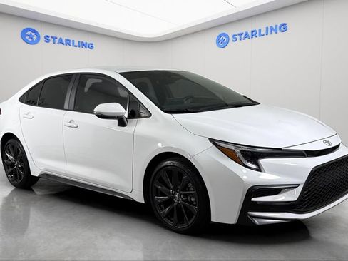 Used 2023 Toyota Corolla SE FWD image 13