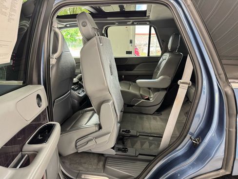 Used 2019 Lincoln Navigator Reserve w/ Cargo Package AWD/4WD image 29