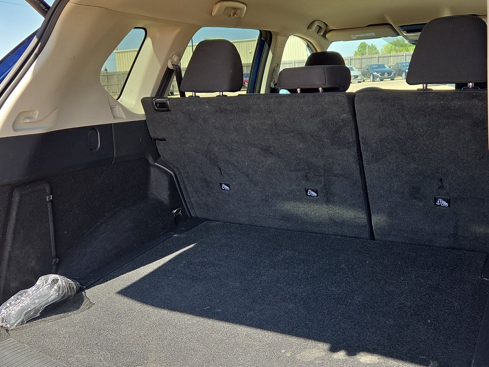 Used 2024 Nissan Rogue SV FWD image 8