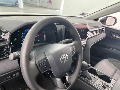 Used 2026 Toyota Camry LE image 6