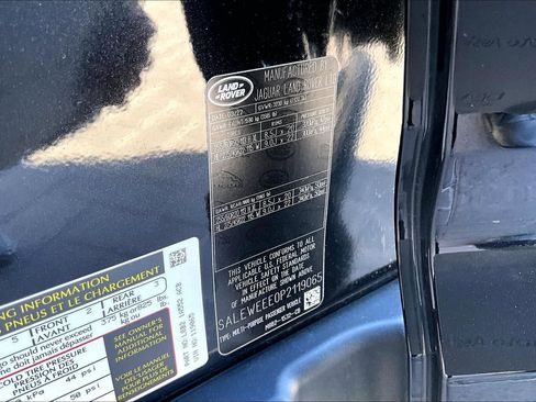 Used 2023 Land Rover Defender 110 V8 image 35