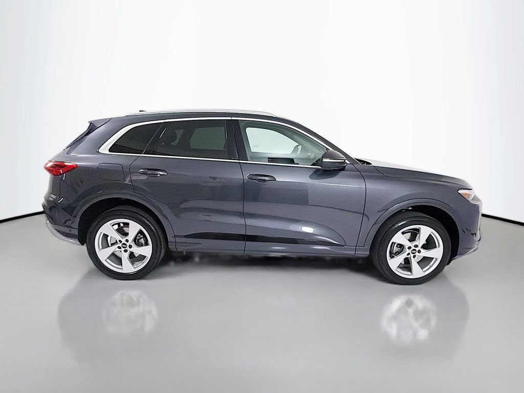 Used 2025 Audi Q5 Premium Plus w/ Premium Plus AWD/4WD image 8
