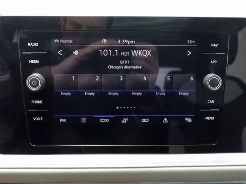 Used 2025 Volkswagen Taos SEL w/ Black Wheel Plus Package image 9