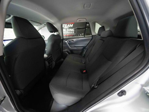 Used 2024 Toyota RAV4 LE AWD/4WD image 24